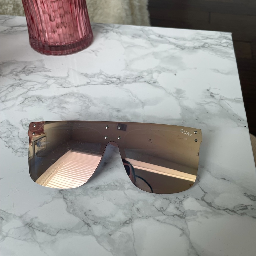 Quay sunglasses, reflective, pink